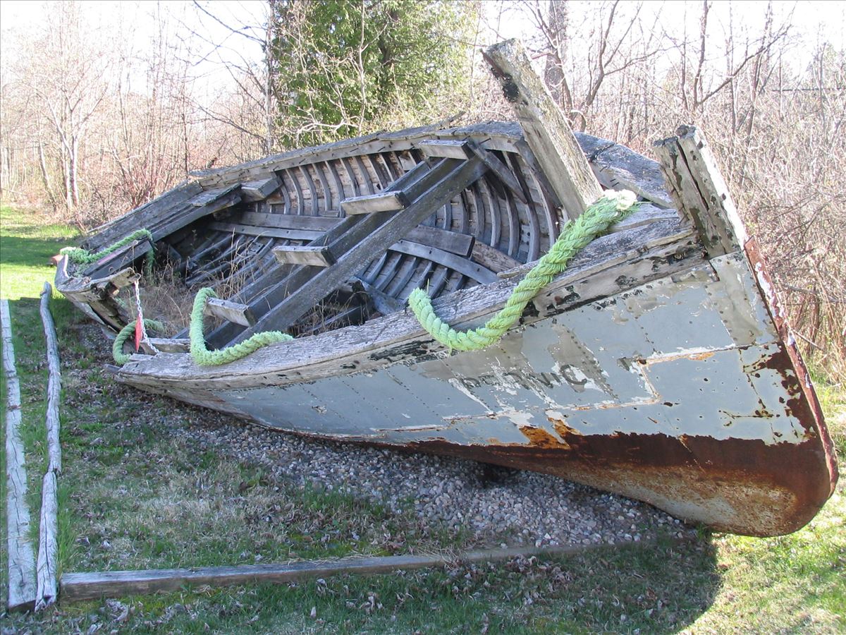 1sturgeon_point_lighthouse_artifacts_008.jpg